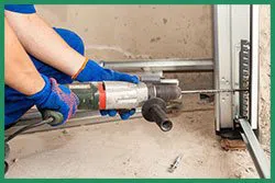 Quality Garage Door Service Forestville, MD 301-798-4217 - installation-sid-gr-22m